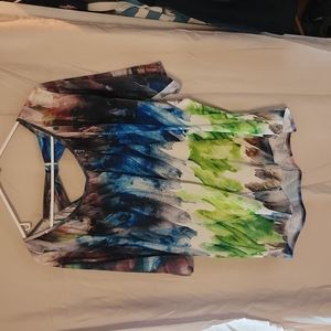 multicolored top. Size XL.